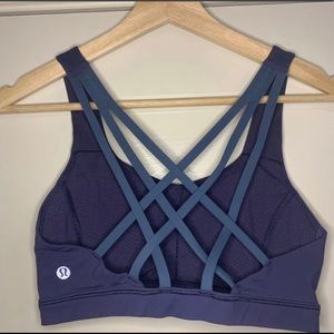 Lululemon Free to Be Serene Bra